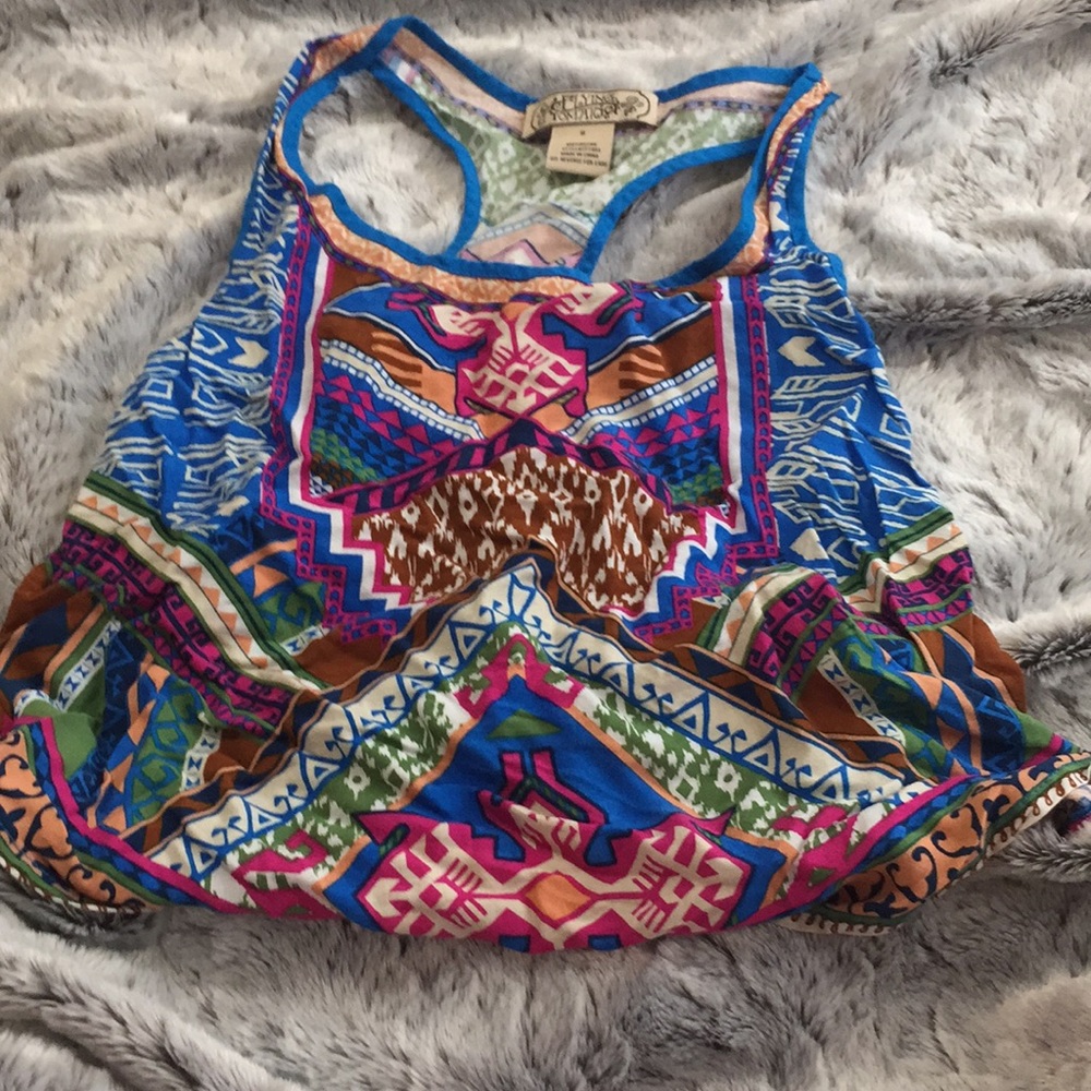 Geometric print summer shirt.